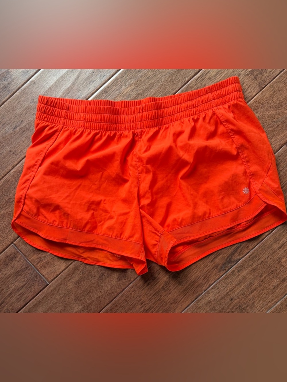 Athleta Vibrant Athletic Shorts XL Zip Pocket Like New